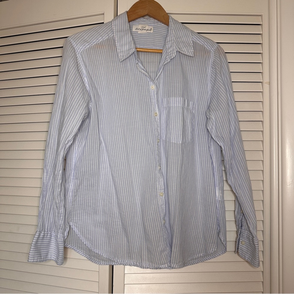 H&M Light Blue Striped Casual Coastal 100% Cotton Button-Down - Women